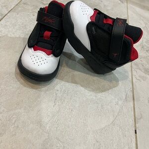 Jordan Max Aura Black toddler size 5
